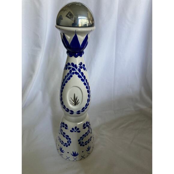 Clase Azul Reposado 1.75L Magnum Tequila Empty Blue & White Bottle - Picture 1 of 7